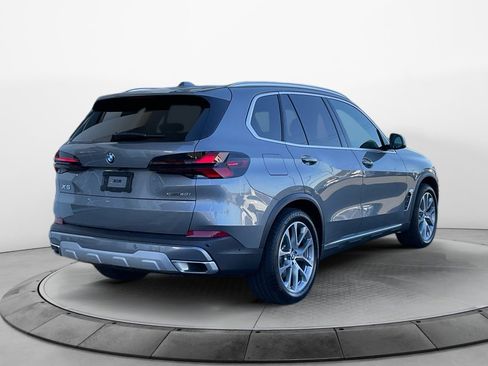 Certified 2026 BMW X5 sDrive40i w/ Climate Comfort Package image 7