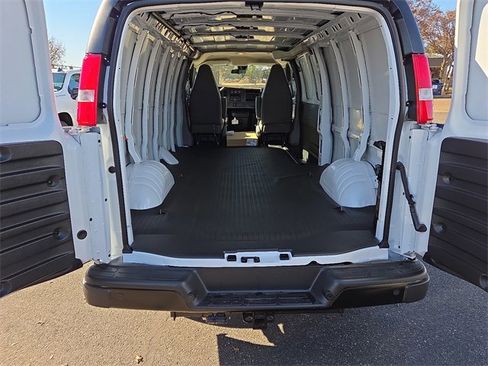New 2025 Chevrolet Express 3500 Extended w/ Driver Convenience Package image 8