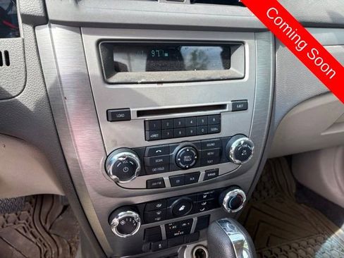 Used 2010 Ford Fusion SE FWD image 10