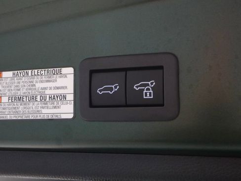 Used 2022 Toyota Corolla Cross XLE w/ Convenience Package AWD/4WD image 16