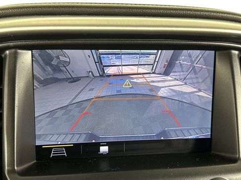 Used 2019 GMC Canyon SLE w/ Driver Alert Package image 23