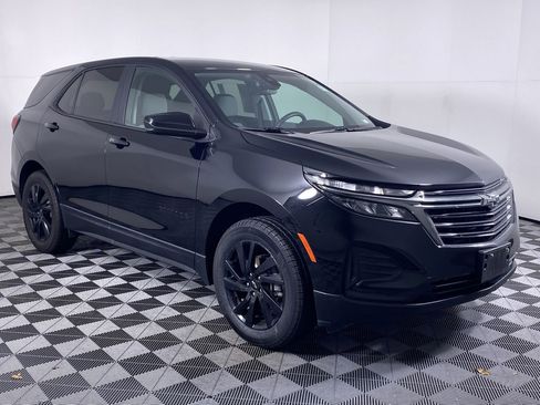 Certified 2023 Chevrolet Equinox LS w/ LS Convenience Package AWD/4WD image 19