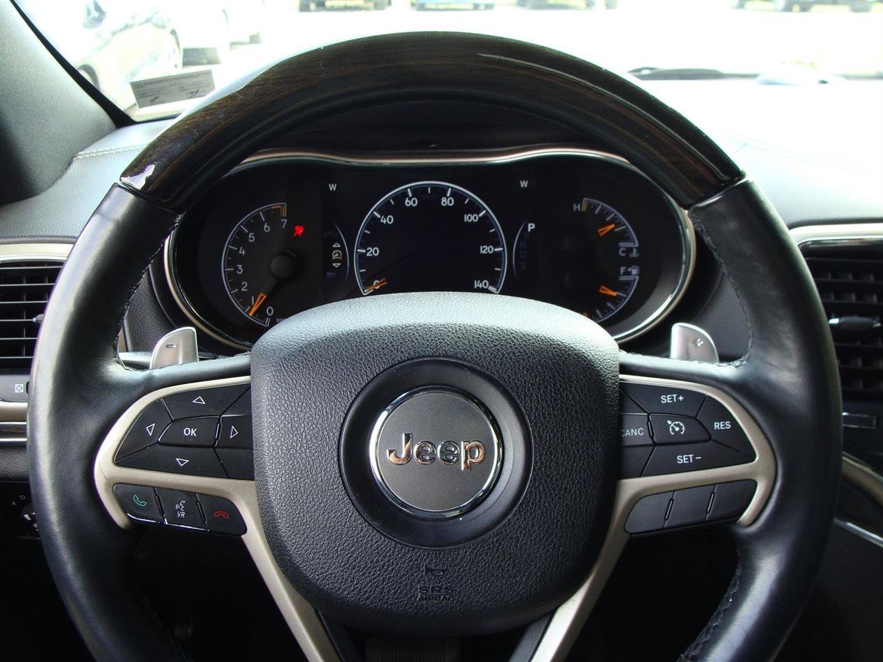 Used 2014 Jeep Grand Cherokee Overland AWD/4WD image 16