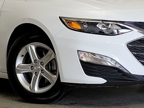 Certified 2023 Chevrolet Malibu LT image 3