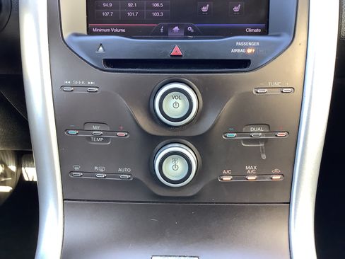 Used 2013 Ford Edge SEL AWD/4WD image 17