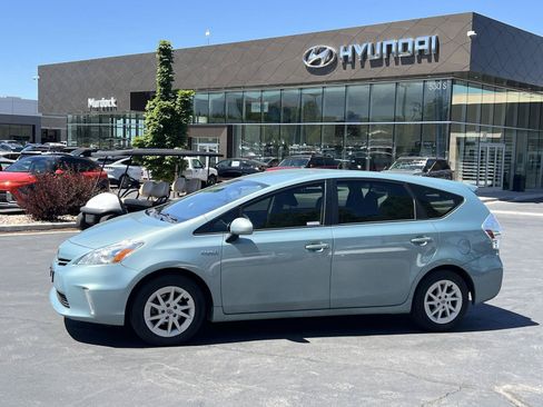 Used 2014 Toyota Prius V Three FWD image 1