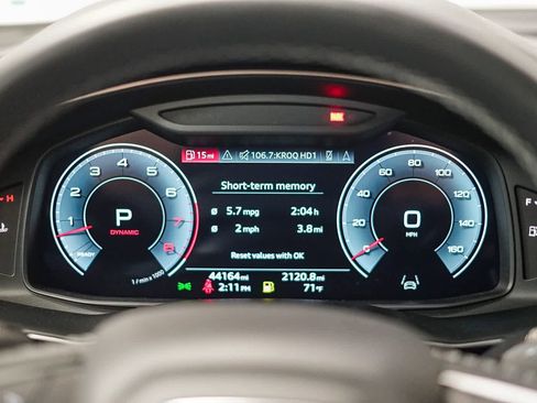 Used 2022 Audi Q8 Premium Plus image 26