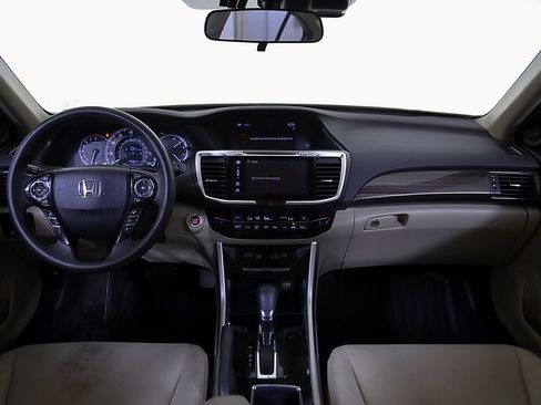 Used 2017 Honda Accord EX image 14