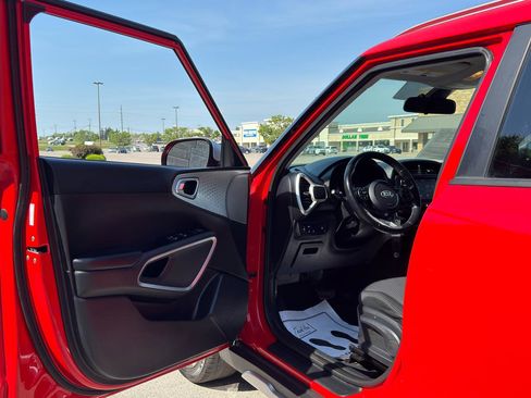Used 2021 Kia Soul X-Line FWD image 10