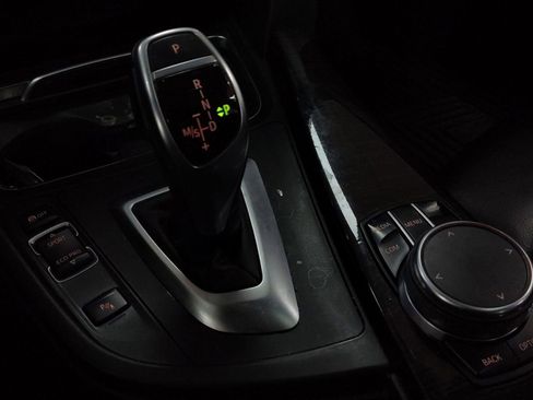 Used 2017 BMW 330i xDrive Sedan image 12