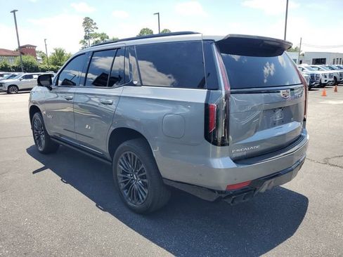 Used 2023 Cadillac Escalade V AWD/4WD image 3