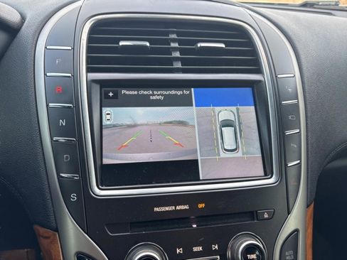 Used 2016 Lincoln MKX Reserve w/ Technology Package image 18