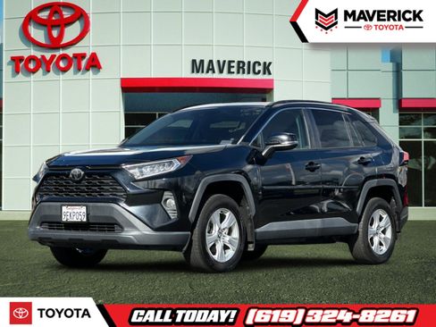 Used 2020 Toyota RAV4 XLE image 1
