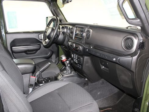 Used 2021 Jeep Wrangler Sport AWD/4WD image 19