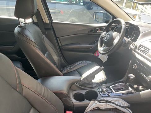 Used 2016 MAZDA MAZDA3 i Grand Touring FWD image 11