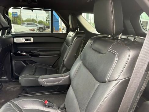 Used 2022 Ford Explorer ST w/ Equipment Group 401A AWD/4WD image 9