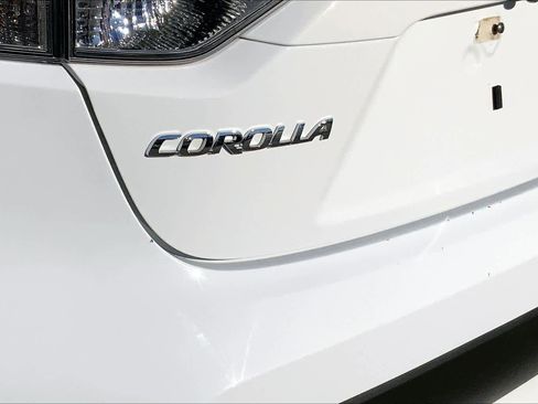 Used 2020 Toyota Corolla LE image 9