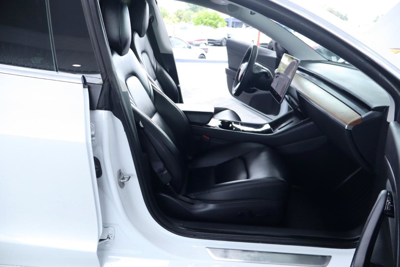 Used 2020 Tesla Model 3 Standard Range RWD image 35
