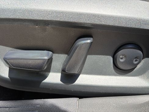 Used 2025 Nissan Rogue SV AWD/4WD image 22