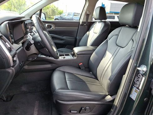 Used 2023 Kia Sorento S w/ Panoramic Sunroof Package AWD/4WD image 11