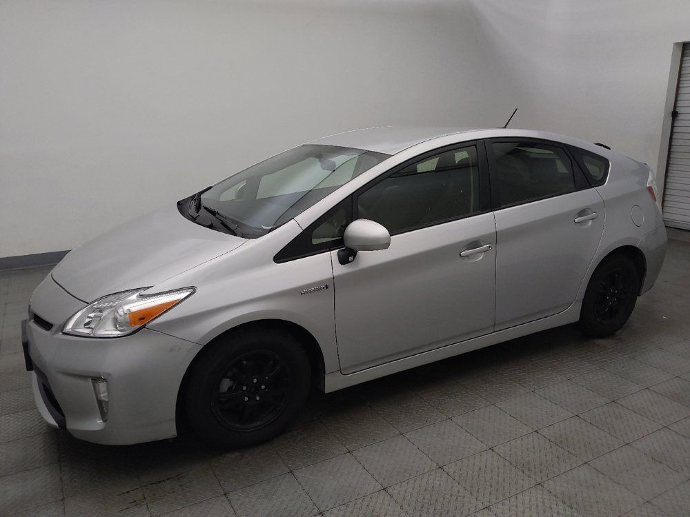 Used 2015 Toyota Prius Three FWD image 2