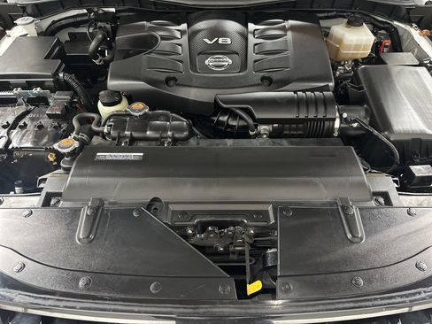 Used 2022 Nissan Armada SL w/ Captain's Chairs Package image 37