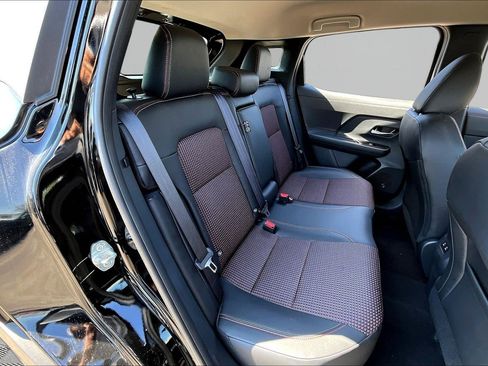 New 2026 Nissan Kicks SR AWD/4WD image 19