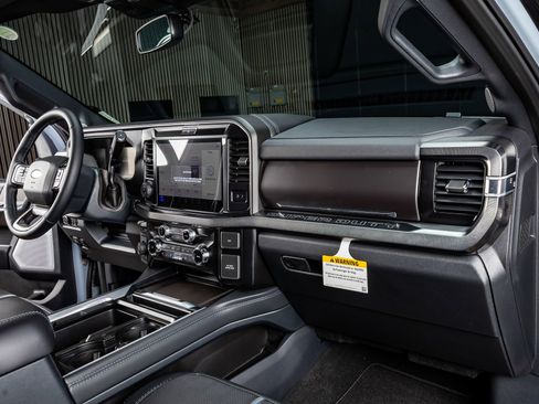 Used 2026 Ford F250 Platinum image 18