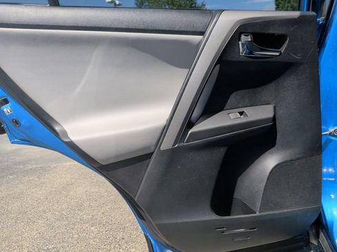 Used 2017 Toyota RAV4 XLE FWD image 29