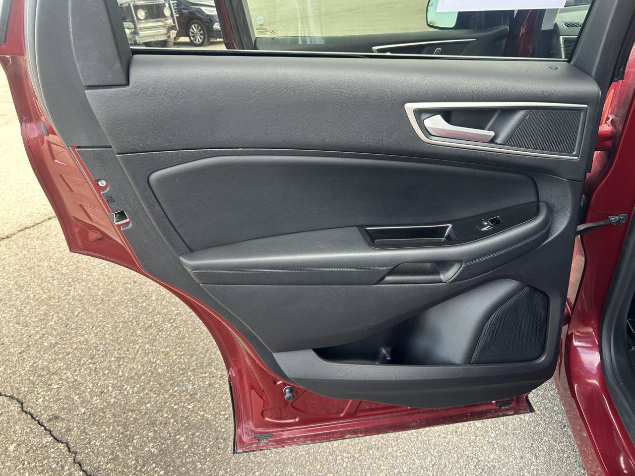 Used 2019 Ford Edge SEL w/ Equipment Group 201A AWD/4WD image 13