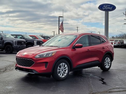 Used 2020 Ford Escape SE image 8