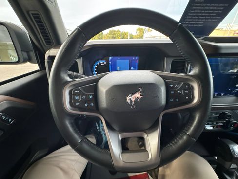 Used 2022 Ford Bronco Outer Banks AWD/4WD image 25