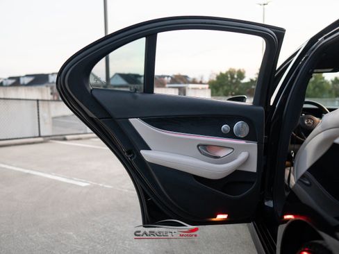 Used 2018 Mercedes-Benz E 300 image 44