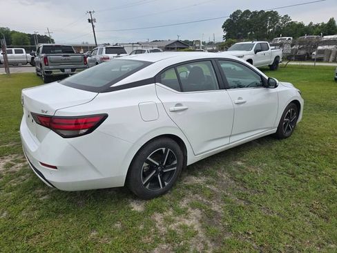 Used 2024 Nissan Sentra SV FWD image 7