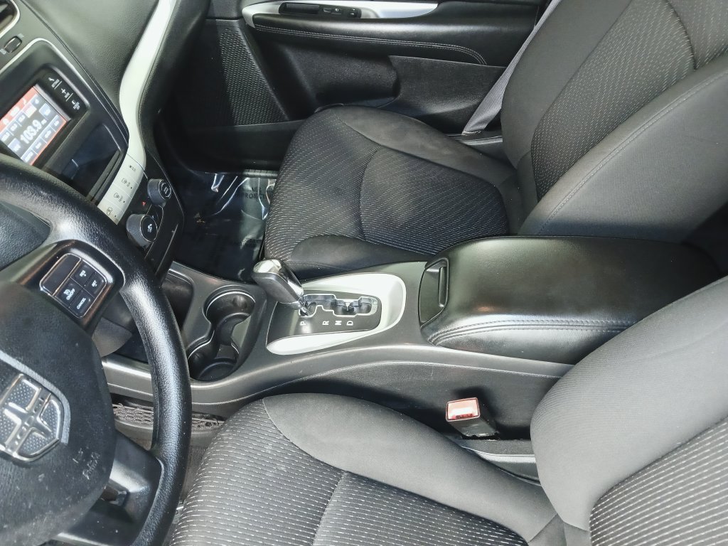 Used 2017 Dodge Journey SE w/ Flexible Seating Group FWD image 16