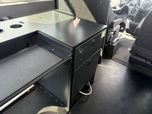 Used 2019 Ford Transit 150 XLT RWD image 11