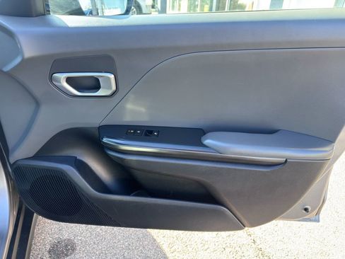 Used 2025 Kia K4 LXS image 26