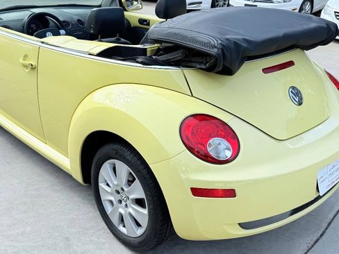 Used 2007 Volkswagen Beetle Convertible w/ Package 1 FWD image 22