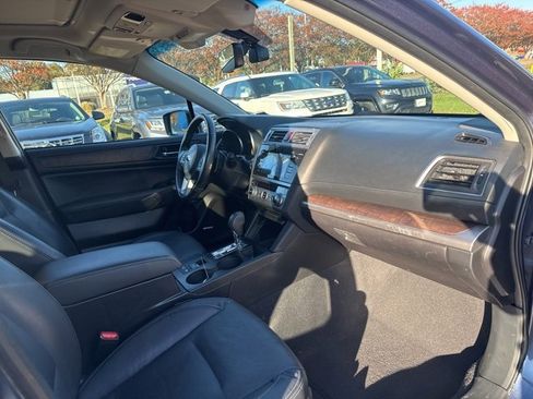 Used 2017 Subaru Outback 3.6R Limited image 14