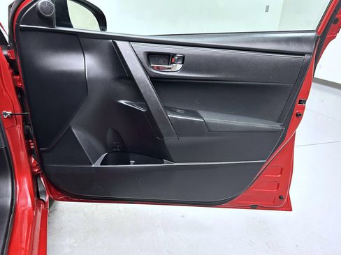 Used 2019 Toyota Corolla LE FWD image 16