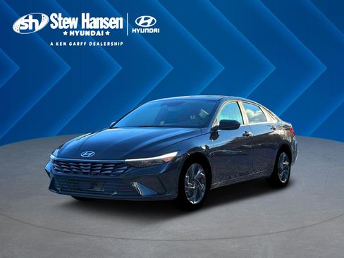 New 2026 Hyundai Elantra SEL Sport Premium image 1