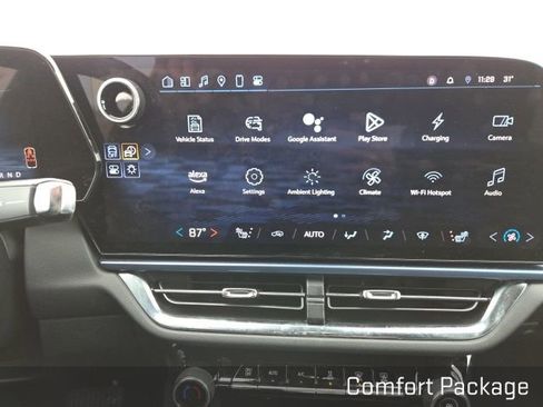 Used 2025 Chevrolet Equinox EV LT w/ Convenience Package image 13