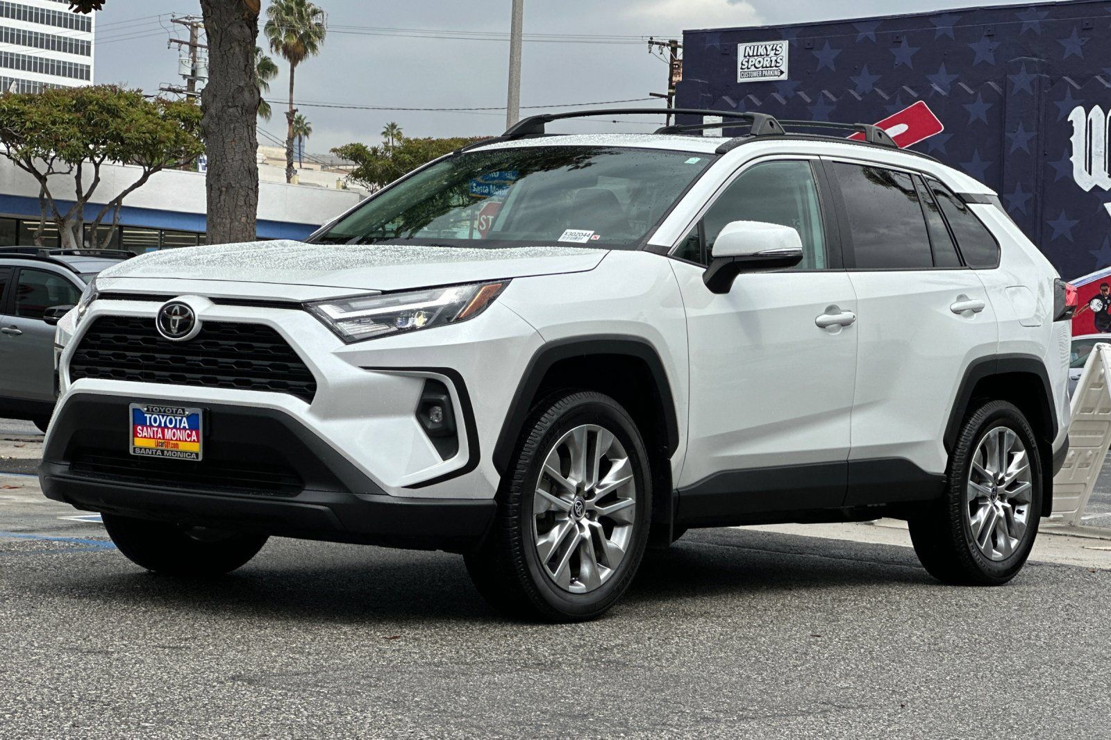 Used 2024 Toyota RAV4 XLE Premium FWD image 8