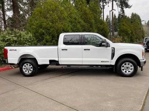 Used 2024 Ford F350 XLT w/ FX4 Off-Road Package image 3