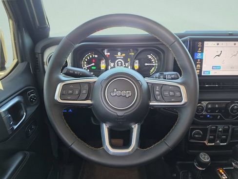 Used 2024 Jeep Wrangler Unlimited Sahara AWD/4WD image 20