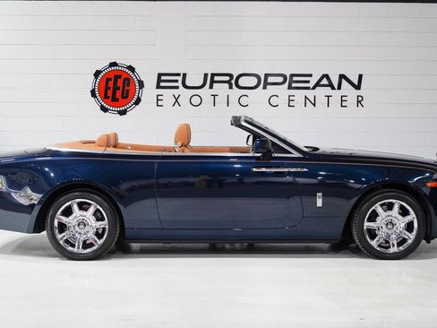 Used 2017 Rolls-Royce Dawn image 6