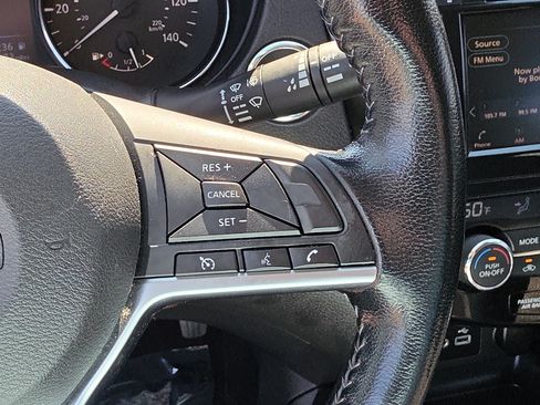 Used 2021 Nissan Rogue Sport SV AWD/4WD image 30