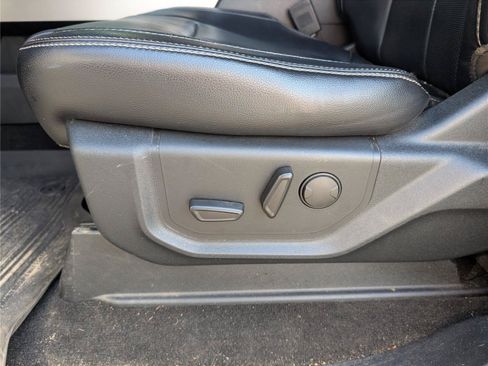 Used 2019 Ford F150 Lariat w/ Equipment Group 502A Luxury AWD/4WD image 14