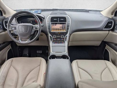 Used 2019 Lincoln Nautilus Reserve image 16