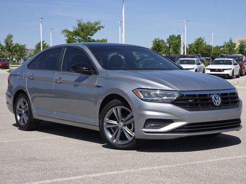 Used 2021 Volkswagen Jetta SEL FWD image 2
